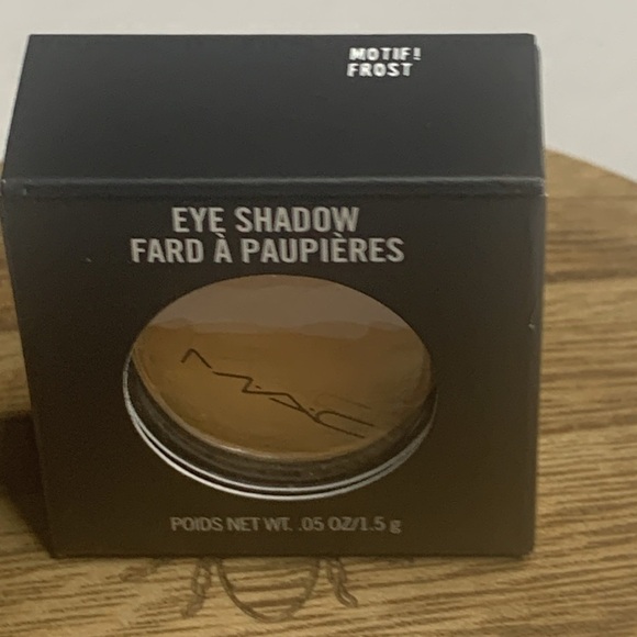 MAC Frost Eye Shadow MOTIF Pink Champagne color New - Picture 4 of 5